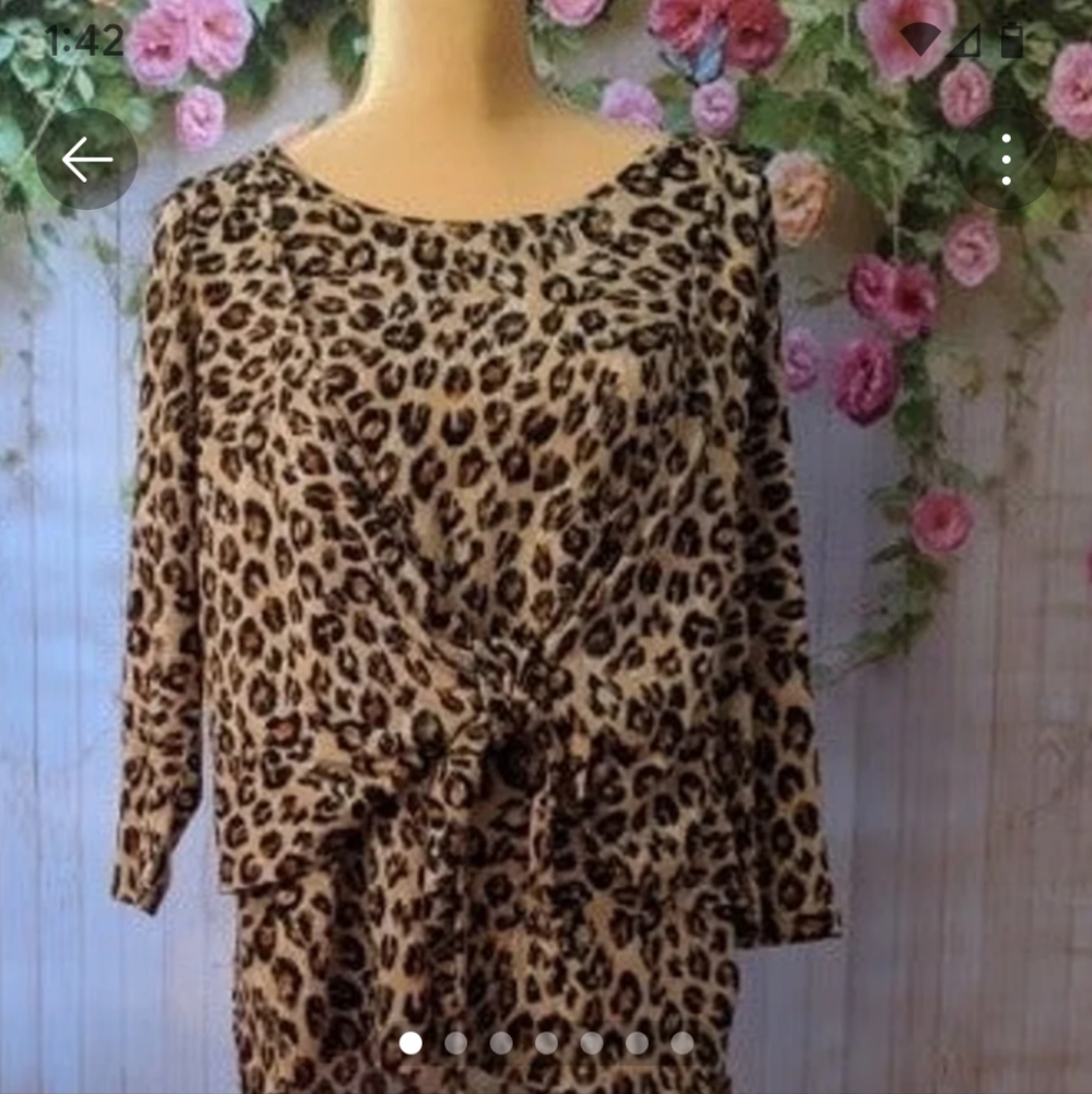 Tie Front 3/4 Sleeve Top size M